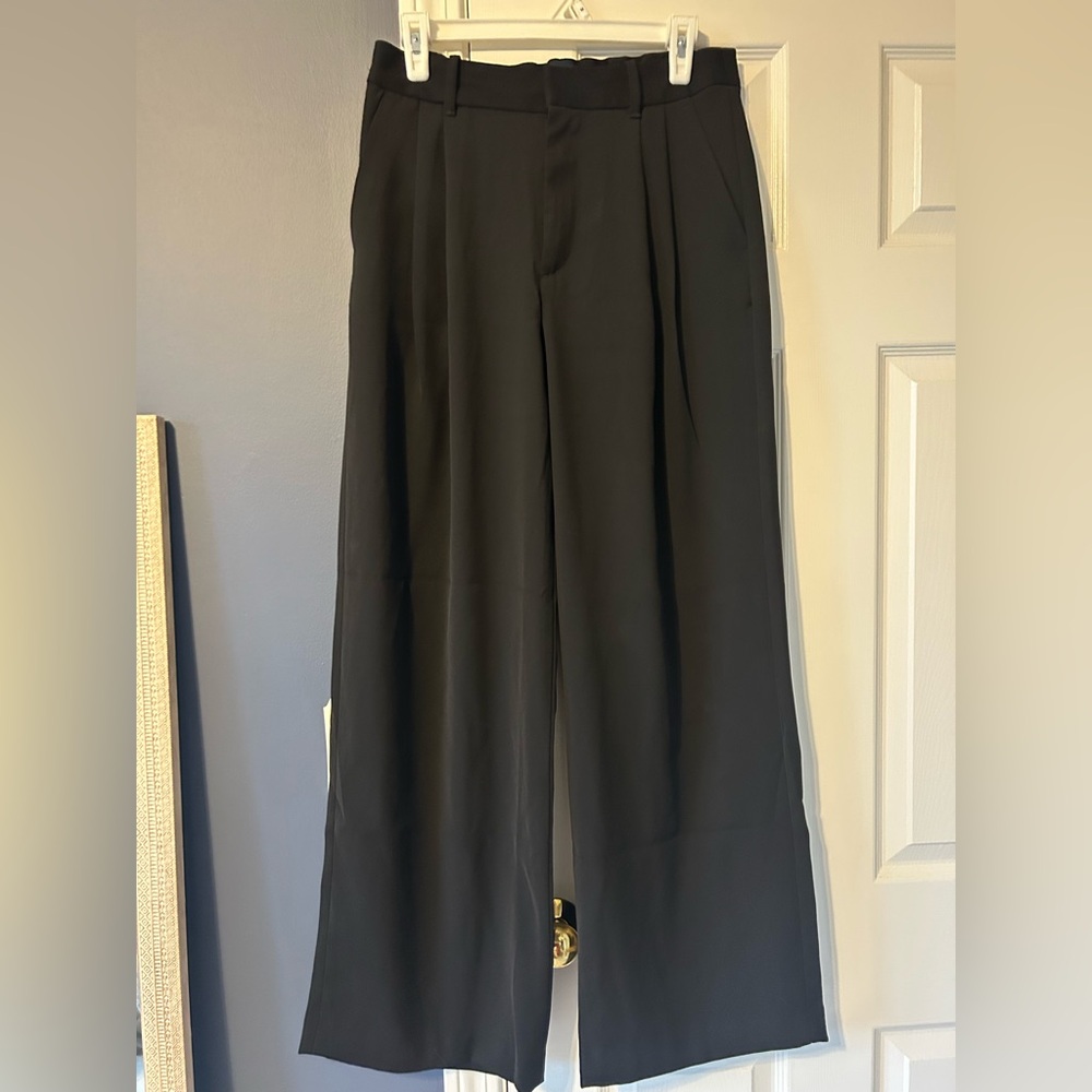 GAP 365 High Rise Pleated Trousers in Black - Picture 2 of 5